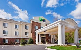 Holiday Inn Express & Suites Cherokee/casino